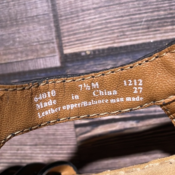 Sandals - Picture 5 of 5